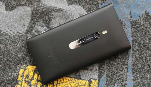 Lumia 900 batman edition